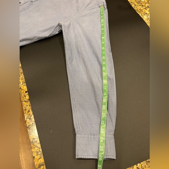 INTERNATIONAL REPORT MENS LS BUTTONED DOWN SHIRT LARGE 100% COTTON BLUE - Picture 13 of 13